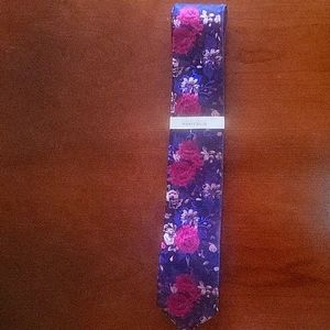 Perry Ellis floral tie NWT